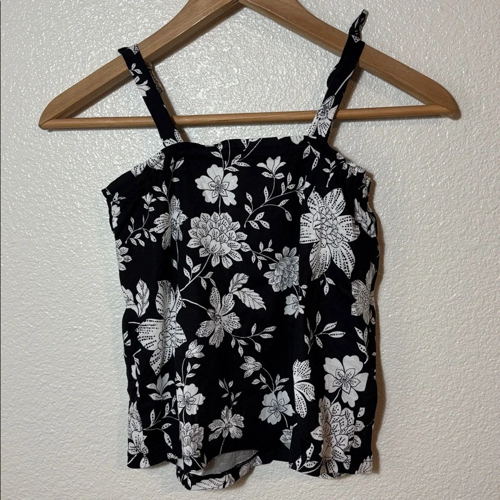 NWT The Children’s Place 100% Cotton Black & White Floral Tank Size Medium 7/8